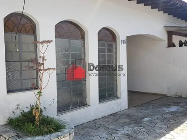 Comercial com 345m², para alugar, no bairro São Benedito em Pindamonhangaba