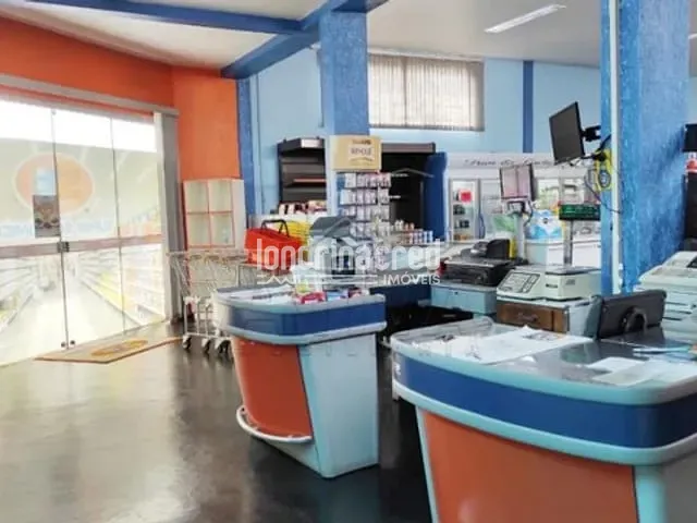 Comercial com 800m² 3 quartos e 2 banheiros, à venda, no bairro Centro em Novo Sarandi