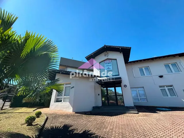 Comercial com 700m², para alugar, no bairro Jardim das Colinas em São José Dos Campos