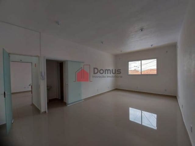 Sala para alugar, no bairro Centro em Pindamonhangaba
