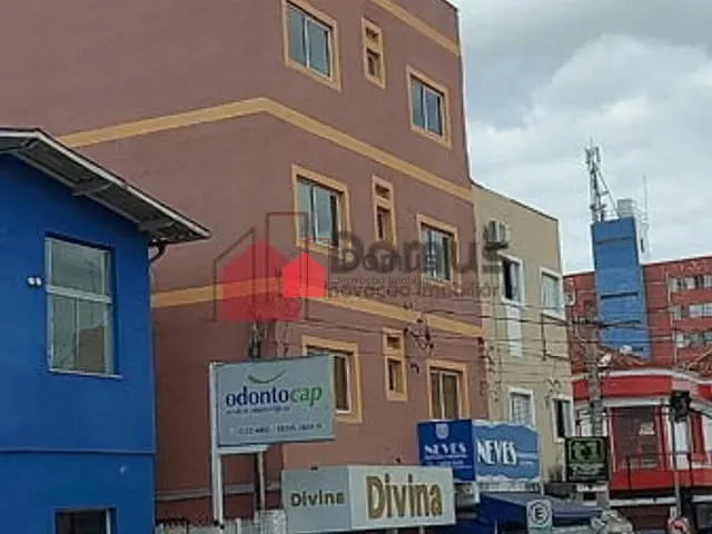 Sala para alugar, no bairro Centro em Pindamonhangaba