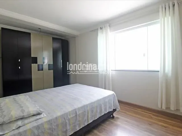 Loja com 500m², à venda, no bairro Guatupê em São José Dos Pinhais