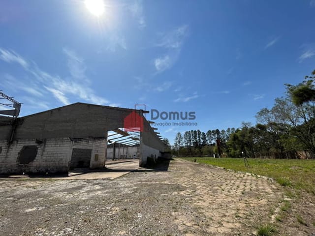 Galpão / Barracão com 173m², à venda, no bairro Ponte Nova em Lorena