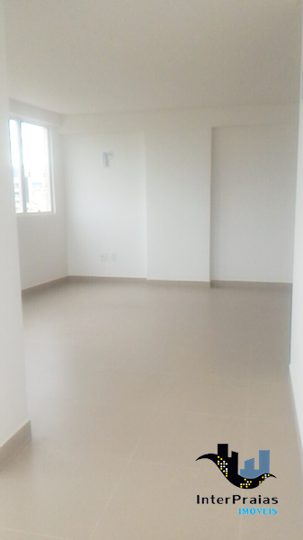 Comercial com 110m², à venda, no bairro Meia Praia em Itapema