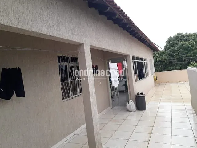 Comercial com 400m² 3 quartos e 2 banheiros, à venda, no bairro Centro em Ibiporã