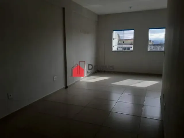 Sala para alugar, no bairro Centro em Pindamonhangaba