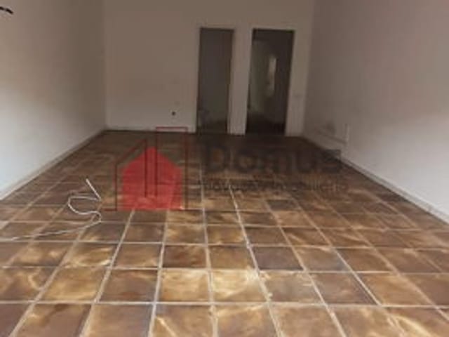 Loja para alugar, no bairro Centro em Pindamonhangaba