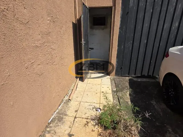 Galpão / Barracão com 270m², à venda ou para alugar, no bairro Residencial Quadra Norte em Londrina