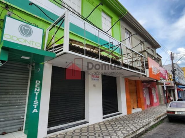 Comercial com 34m², para alugar, no bairro Centro em Pindamonhangaba