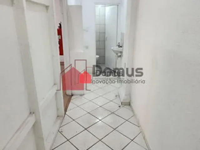 Comercial com 34m², para alugar, no bairro Centro em Pindamonhangaba