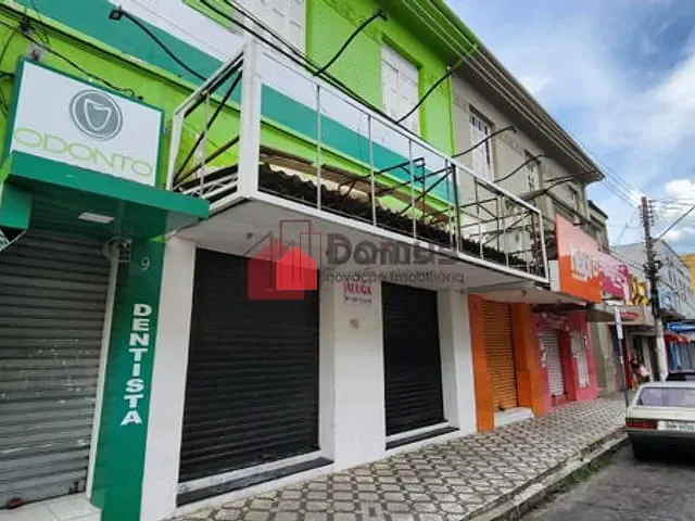 Comercial com 34m², para alugar, no bairro Centro em Pindamonhangaba