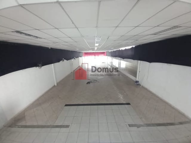 Galpão / Barracão com 550m², à venda ou para alugar, no bairro São Benedito em Pindamonhangaba
