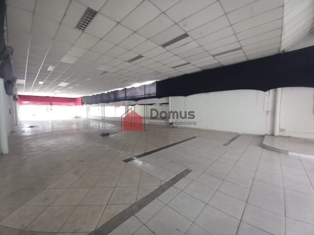 Galpão / Barracão com 550m², à venda ou para alugar, no bairro São Benedito em Pindamonhangaba