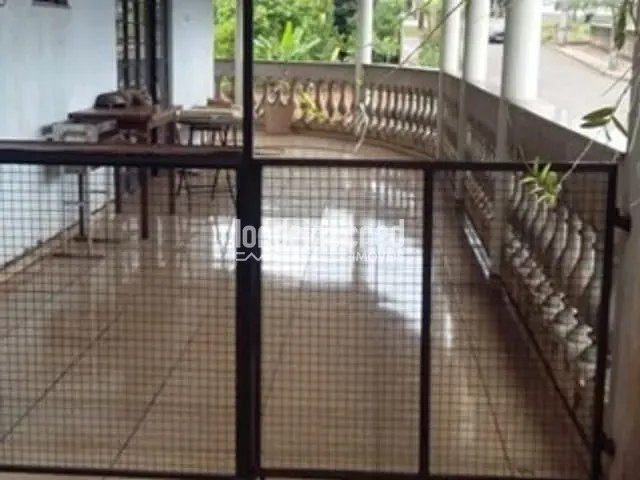 Loja 3 quartos e 3 banheiros, à venda, no bairro Jardim Tarobá em Cambé