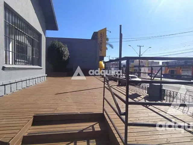 Casa com 970m², para alugar, no bairro Centro em Ponta Grossa
