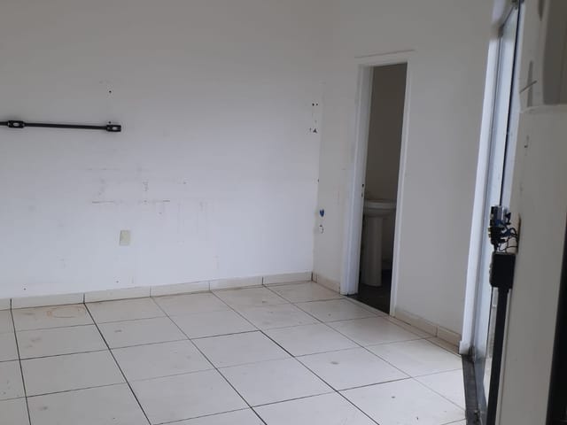 Foto do Comercial - Comercial à venda 125M², Conjunto Habitacional Maria Cecília Serrano de Oliveira, Londrina - PR | Londrina Cred Imóveis