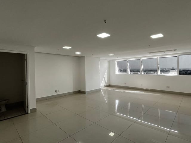 Sala para alugar, no bairro Jardim América em Goiânia
