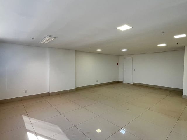 Sala para alugar, no bairro Jardim América em Goiânia