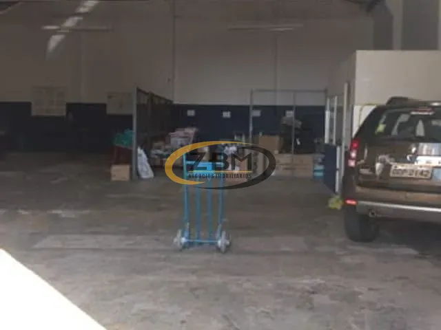Galpão / Barracão com 420m², para alugar, no bairro Jardim Morumbi em Londrina