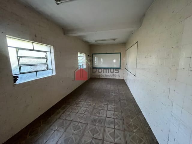 Prédio com 1705m², à venda, no bairro Moreira César em Pindamonhangaba