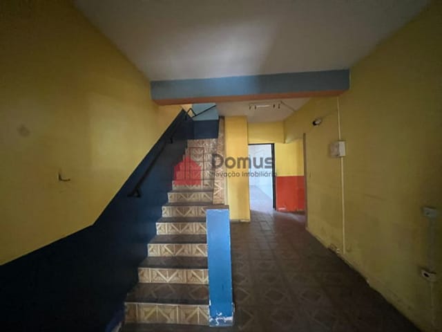 Prédio com 1705m², à venda, no bairro Moreira César em Pindamonhangaba