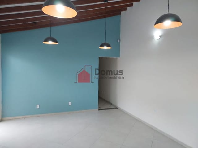 Sala com 100m², para alugar, no bairro São Benedito em Pindamonhangaba