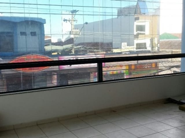Sala com 814m², para alugar, no bairro Centro em Pindamonhangaba