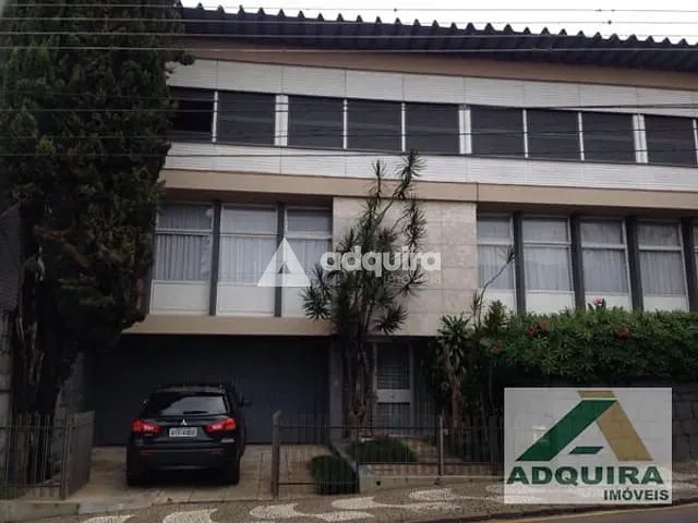 Casa com 712m², à venda, no bairro Centro em Ponta Grossa