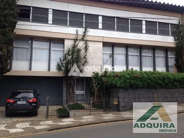 Casa com 712m², à venda, no bairro Centro em Ponta Grossa