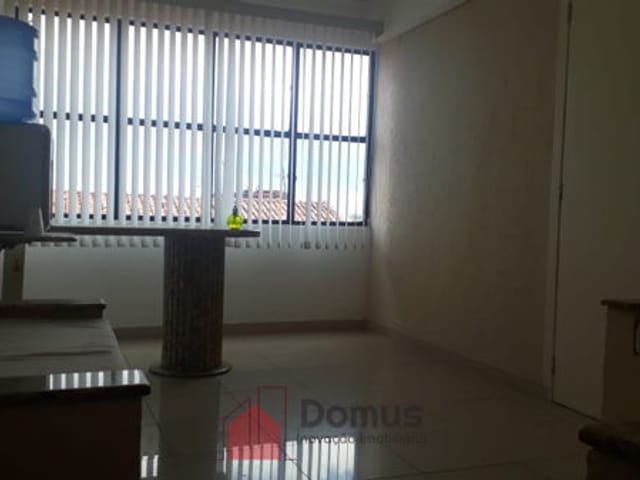 Sala para alugar, no bairro Centro em Pindamonhangaba