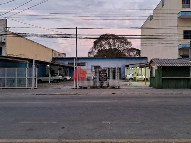 Galpão / Barracão com 720m², à venda, no bairro Centro em Pindamonhangaba