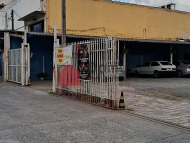 Galpão / Barracão com 720m², à venda, no bairro Centro em Pindamonhangaba