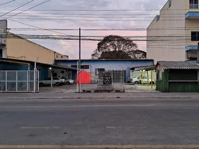 Galpão / Barracão com 720m², à venda, no bairro Centro em Pindamonhangaba