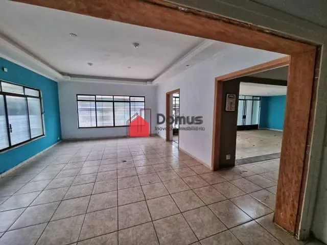 Comercial para alugar, no bairro Centro em Pindamonhangaba