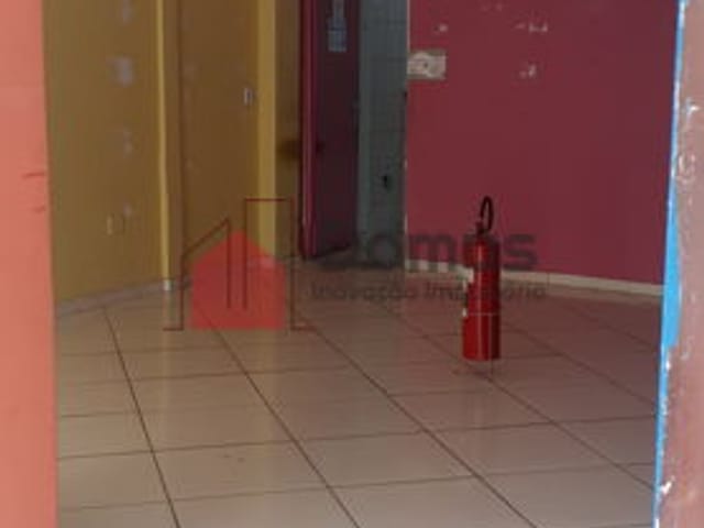 Comercial com 89m², para alugar, no bairro Centro em Pindamonhangaba