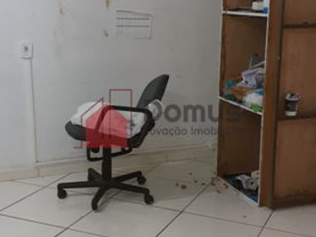 Comercial com 89m², para alugar, no bairro Centro em Pindamonhangaba