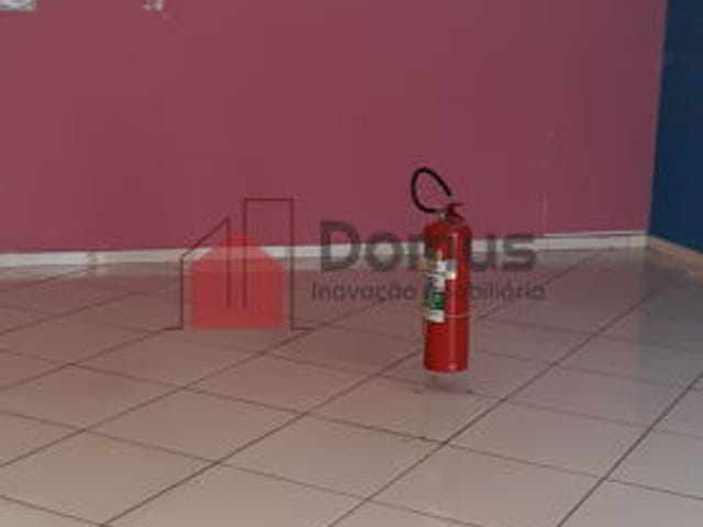 Comercial com 89m², para alugar, no bairro Centro em Pindamonhangaba