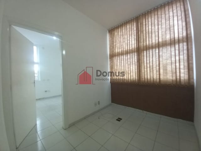 Sala para alugar, no bairro Centro em Pindamonhangaba