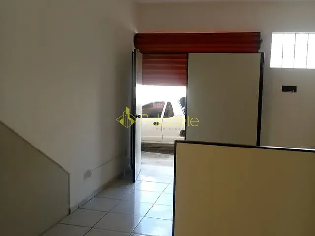 Loja para alugar, no bairro Jardim Cristina em Pindamonhangaba