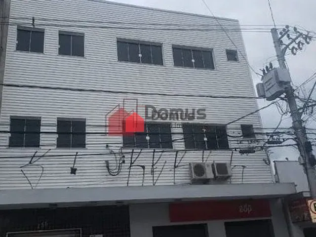 Prédio com 400m², para alugar, no bairro Centro em Pindamonhangaba