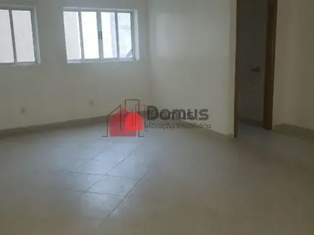 Prédio com 400m², para alugar, no bairro Centro em Pindamonhangaba