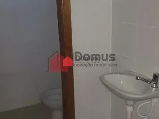 Prédio com 400m², para alugar, no bairro Centro em Pindamonhangaba