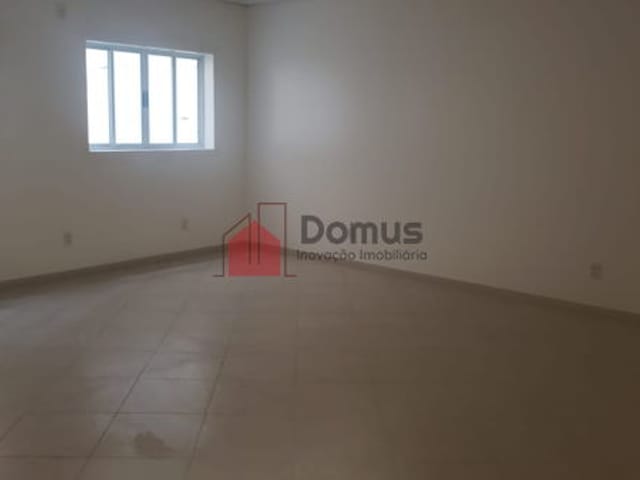 Sala para alugar, no bairro Centro em Pindamonhangaba