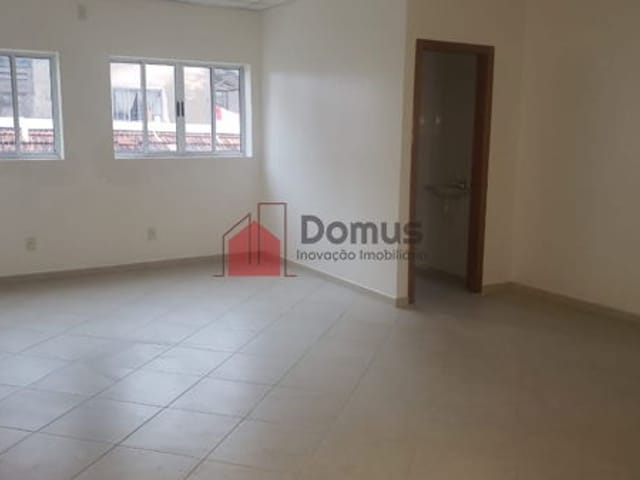 Sala para alugar, no bairro Centro em Pindamonhangaba