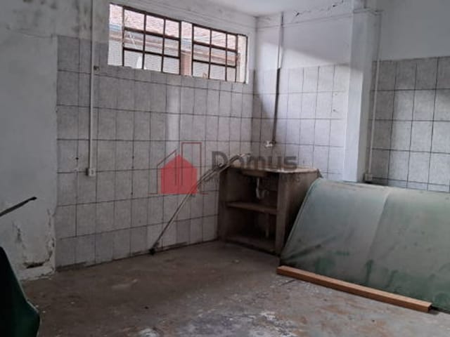 Loja para alugar, no bairro Parque São Domingos em Pindamonhangaba