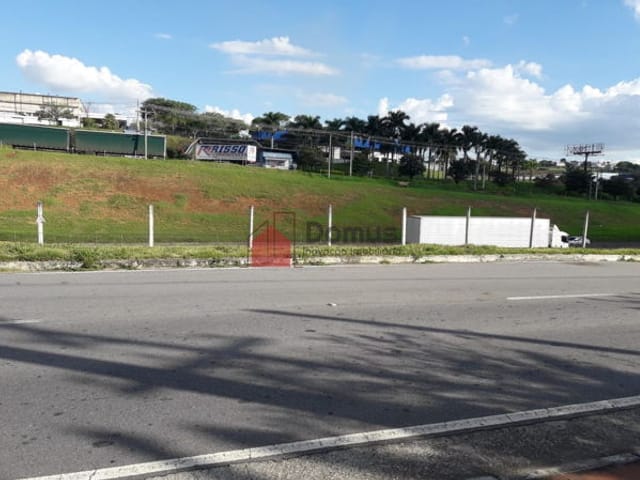 Galpão / Barracão com 3400m², à venda ou para alugar, no bairro Loteamento Industrial em Taubaté