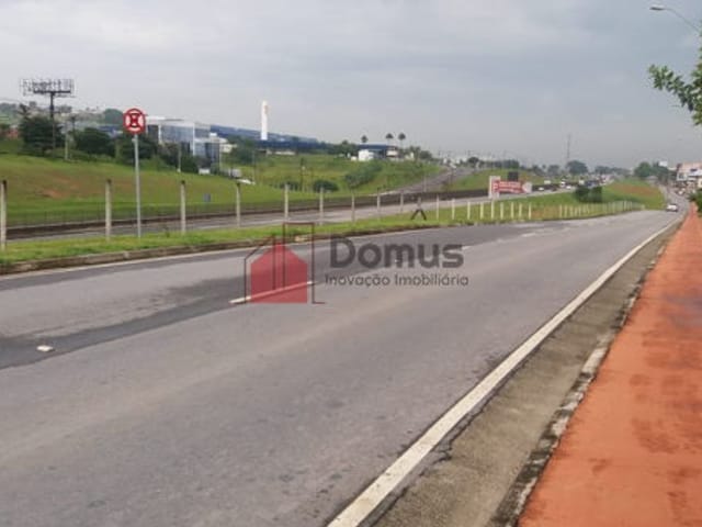 Galpão / Barracão com 3400m², à venda ou para alugar, no bairro Loteamento Industrial em Taubaté
