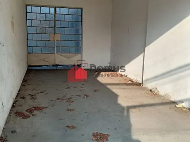 Sobrado à venda ou para alugar, no bairro Centro em Pindamonhangaba