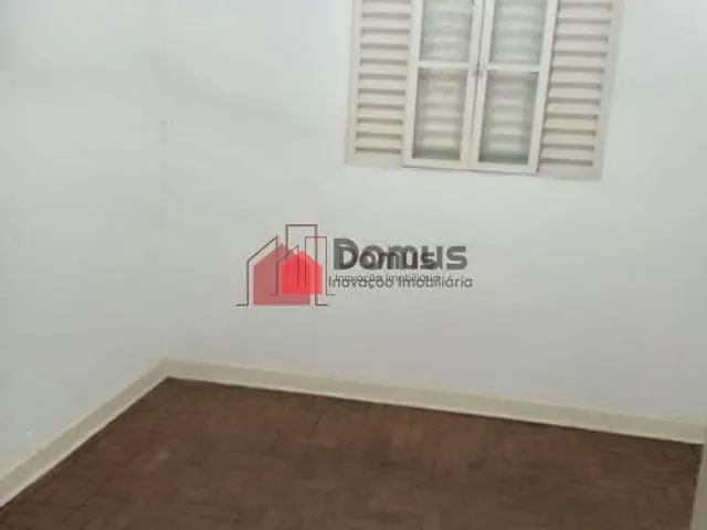 Sobrado à venda ou para alugar, no bairro Centro em Pindamonhangaba