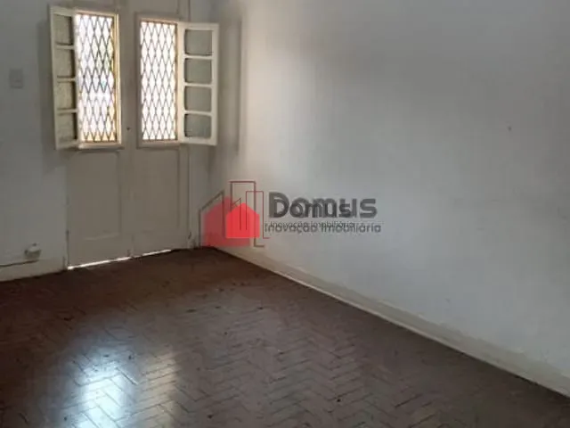 Sobrado à venda ou para alugar, no bairro Centro em Pindamonhangaba